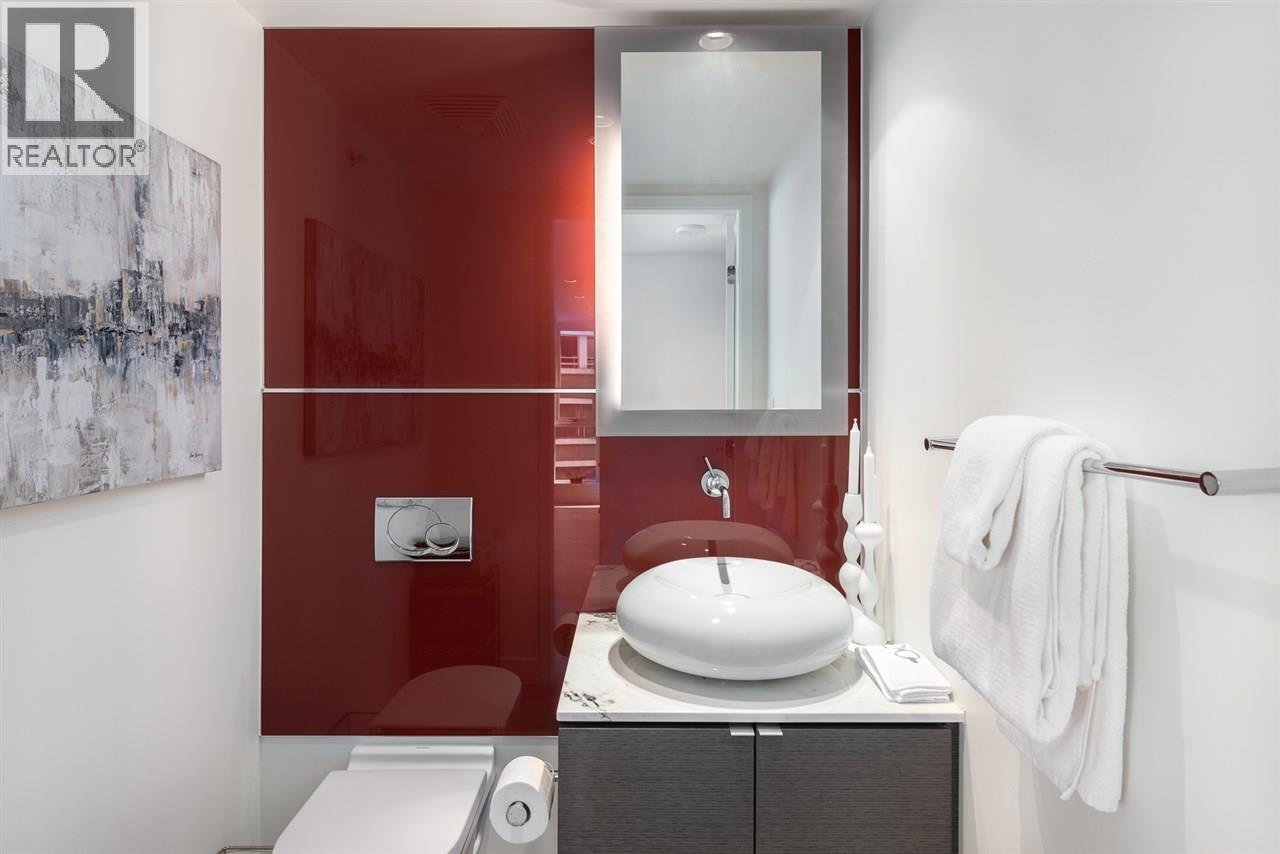 904 1499 W PENDER, Vancouver