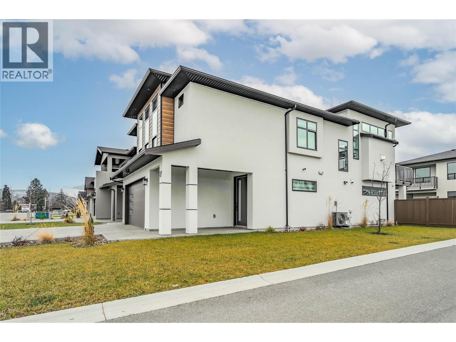 27 19950 McCarthy Road, Lake Country