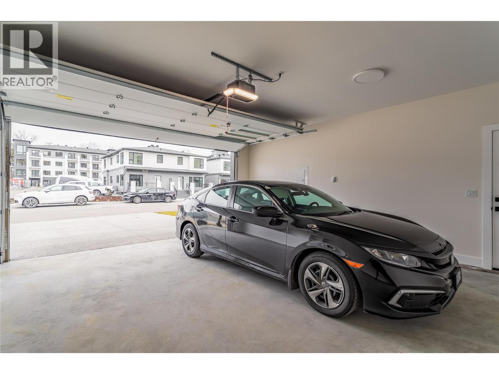 27 19950 McCarthy Road, Lake Country