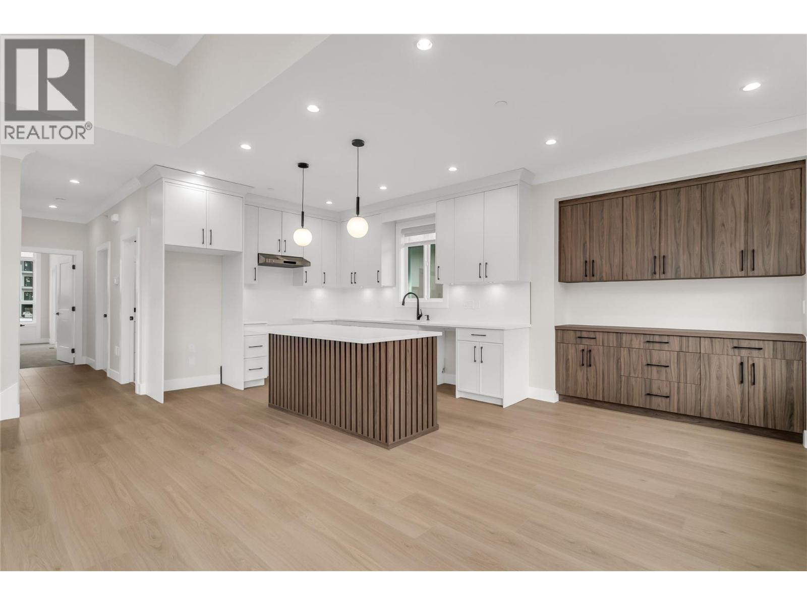 27 19950 McCarthy Road, Lake Country