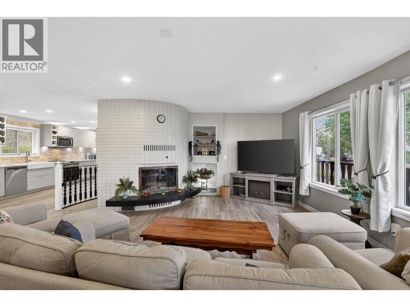  3947 Trepanier Heights Place, Peachland