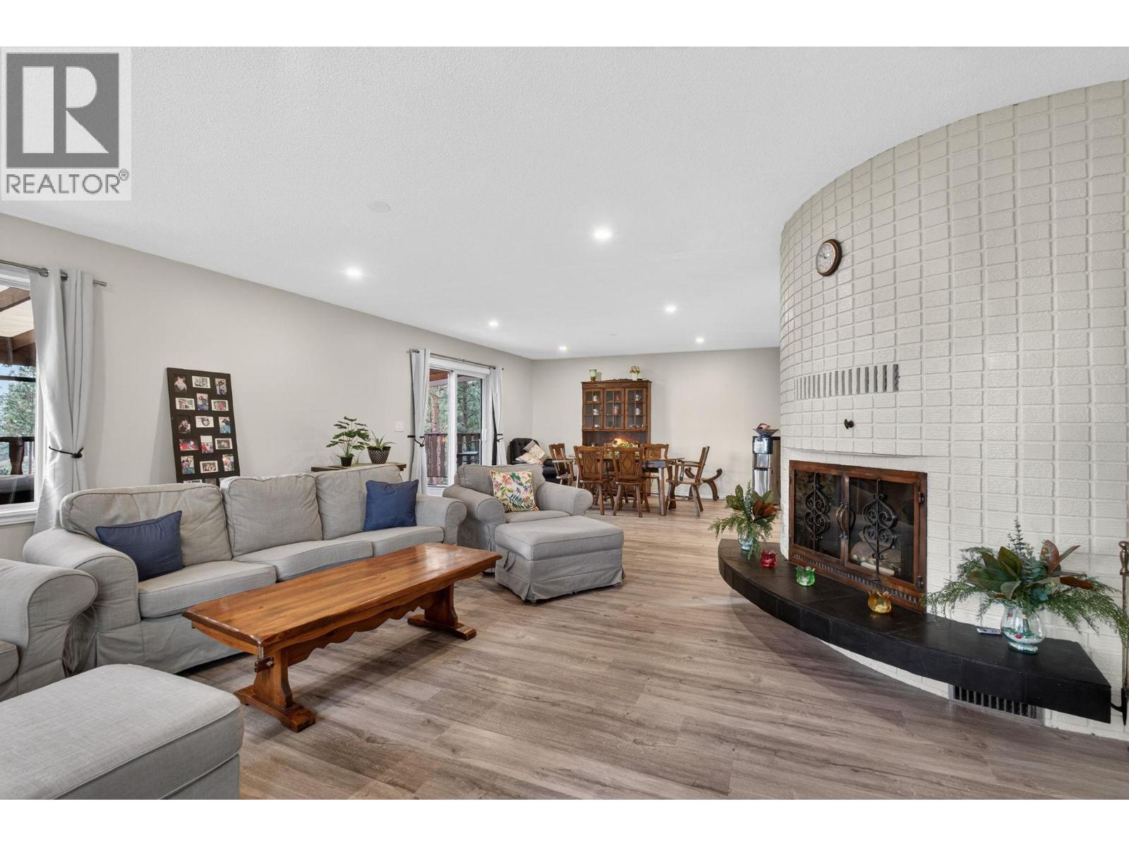  3947 Trepanier Heights Place, Peachland