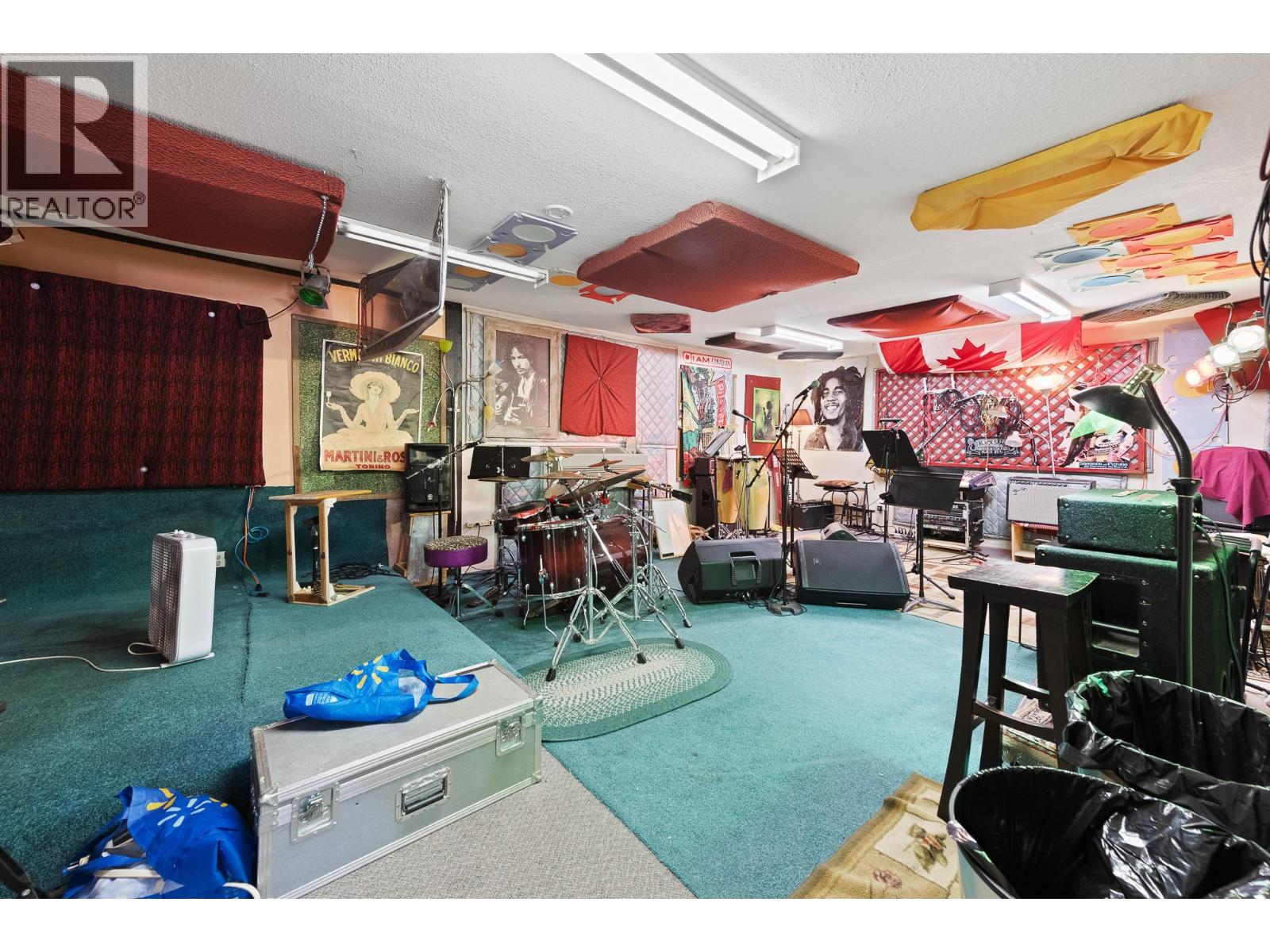  2472 Main Street, West Kelowna