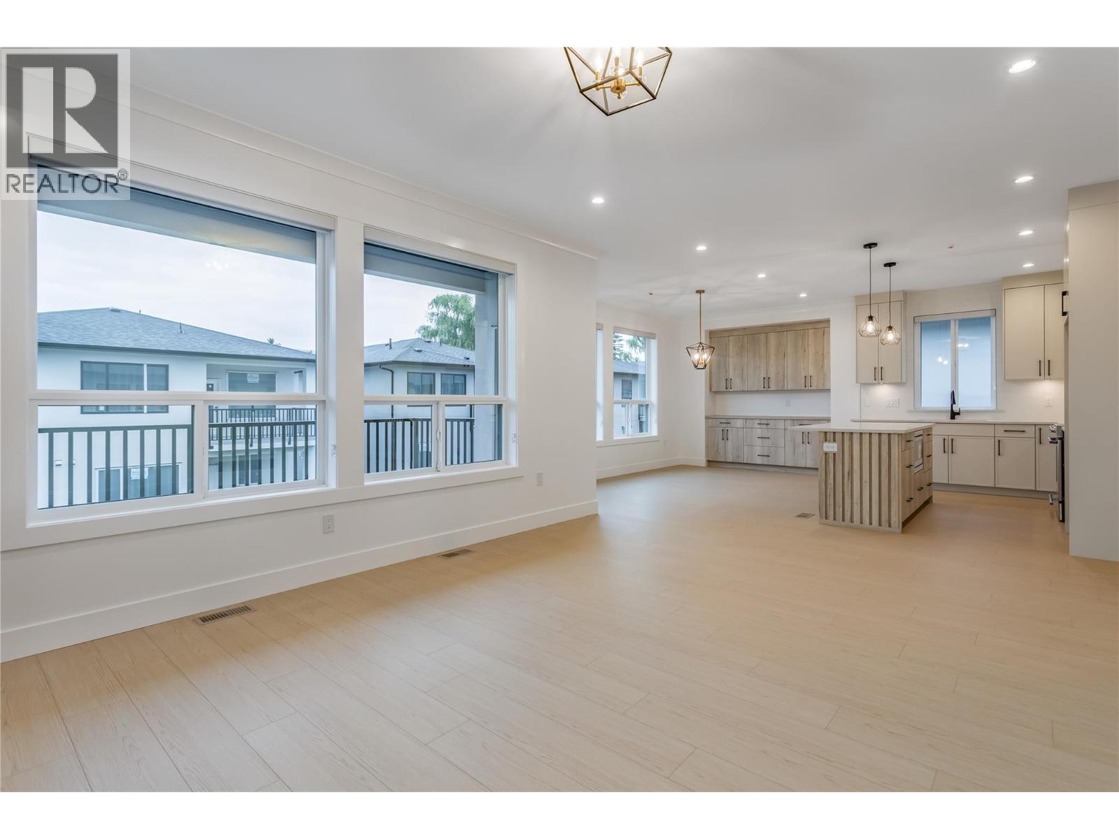 24 19950 McCarthy Road, Lake Country