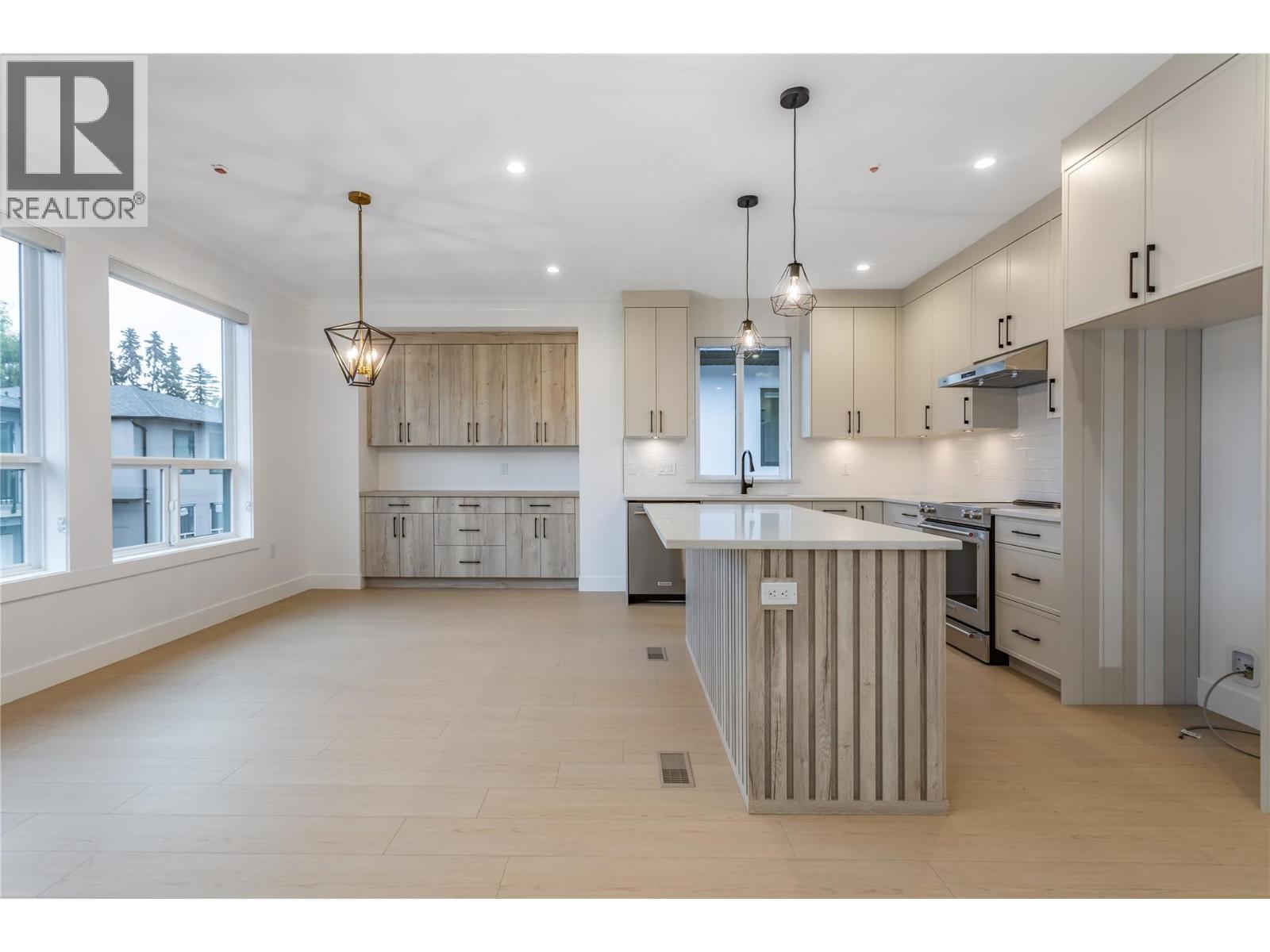 24 19950 McCarthy Road, Lake Country