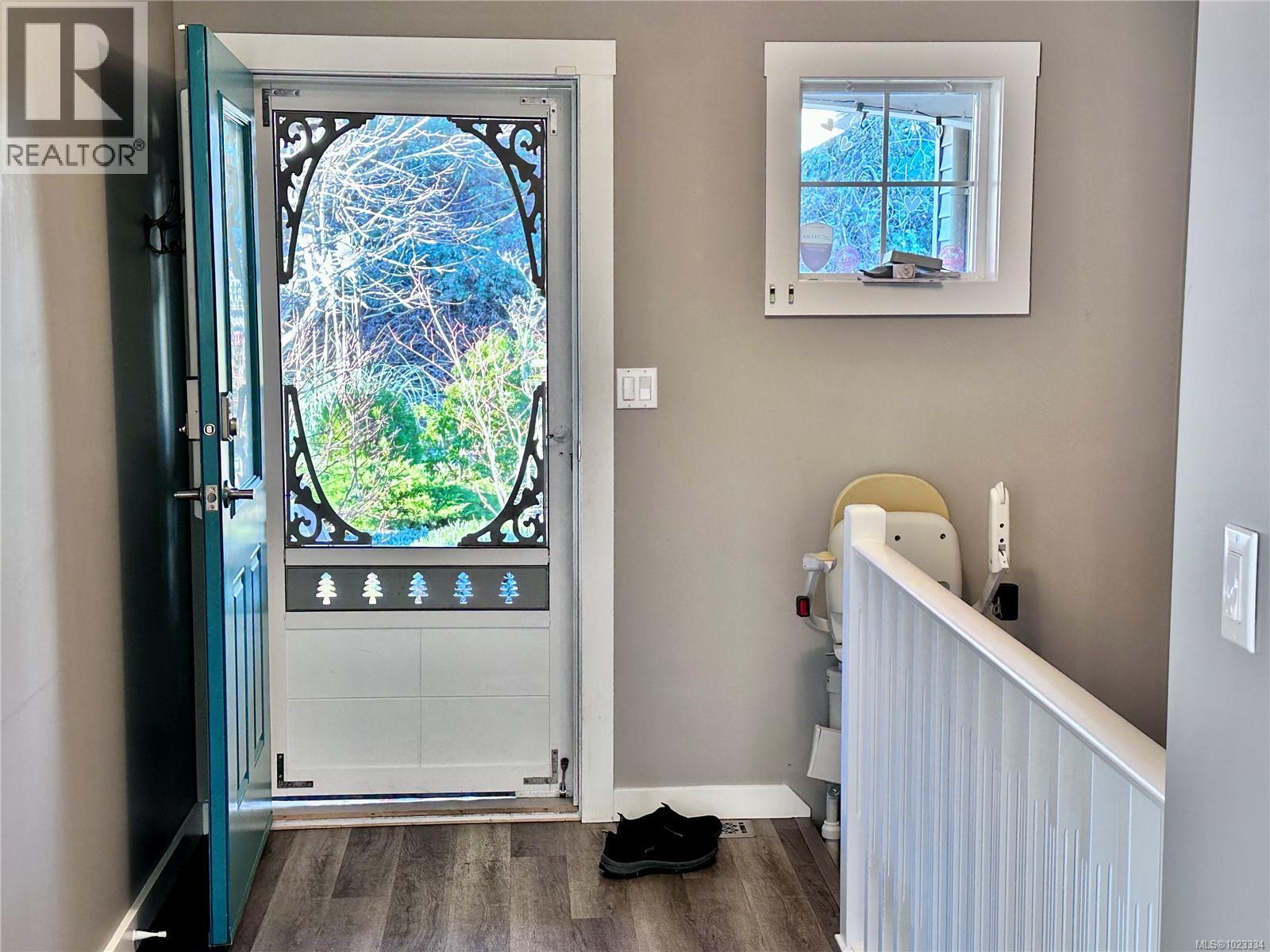 B 111 Gifford Rd, Ladysmith