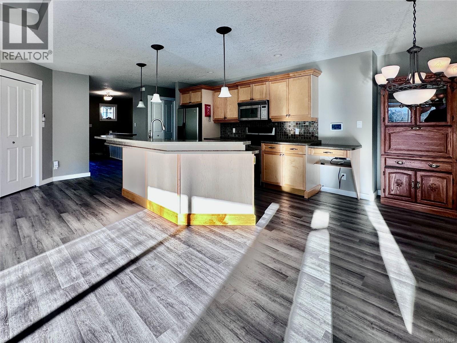 B 111 Gifford Rd, Ladysmith