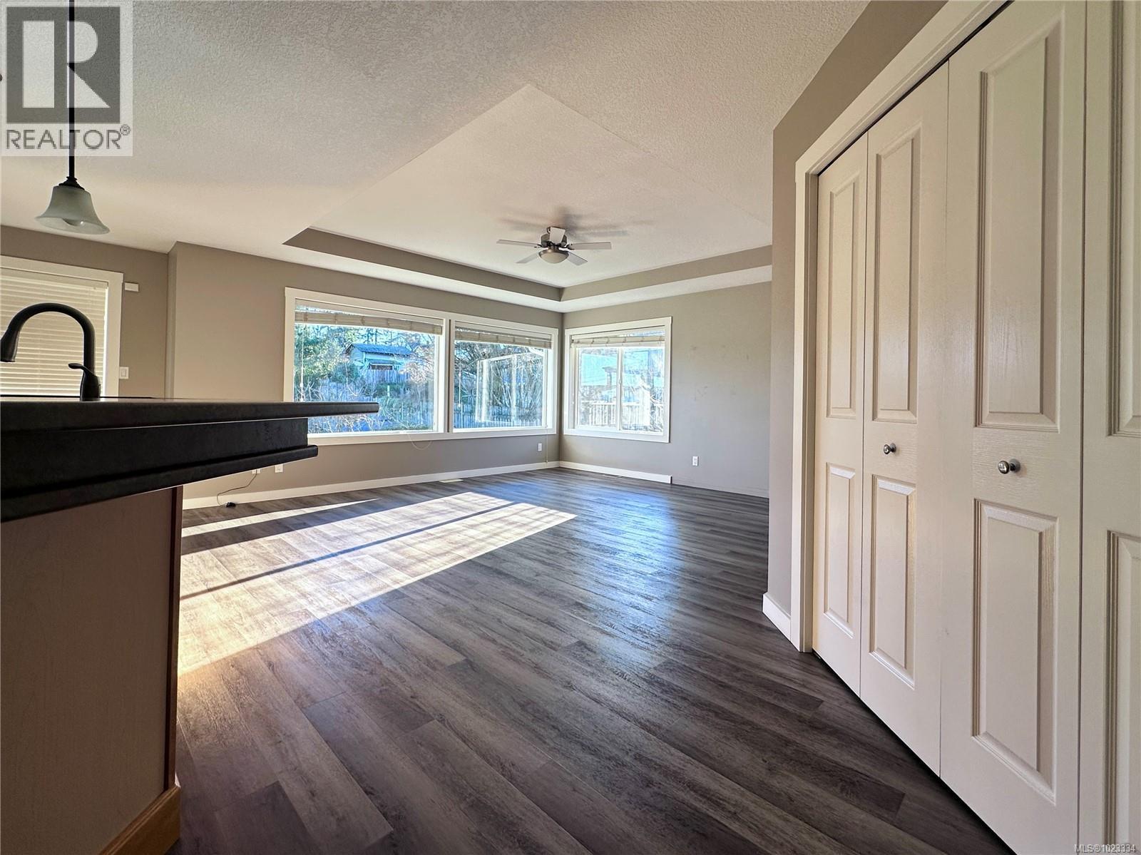 B 111 Gifford Rd, Ladysmith