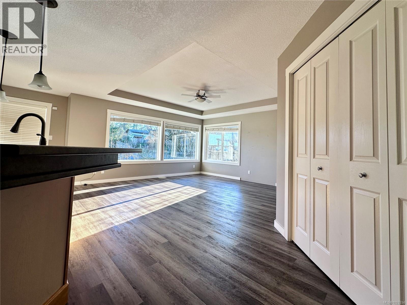 B 111 Gifford Rd, Ladysmith