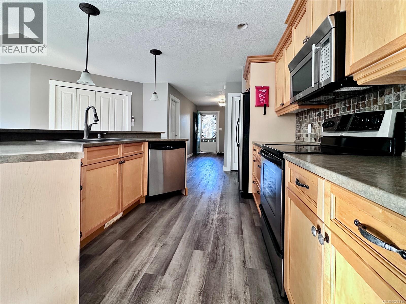 B 111 Gifford Rd, Ladysmith