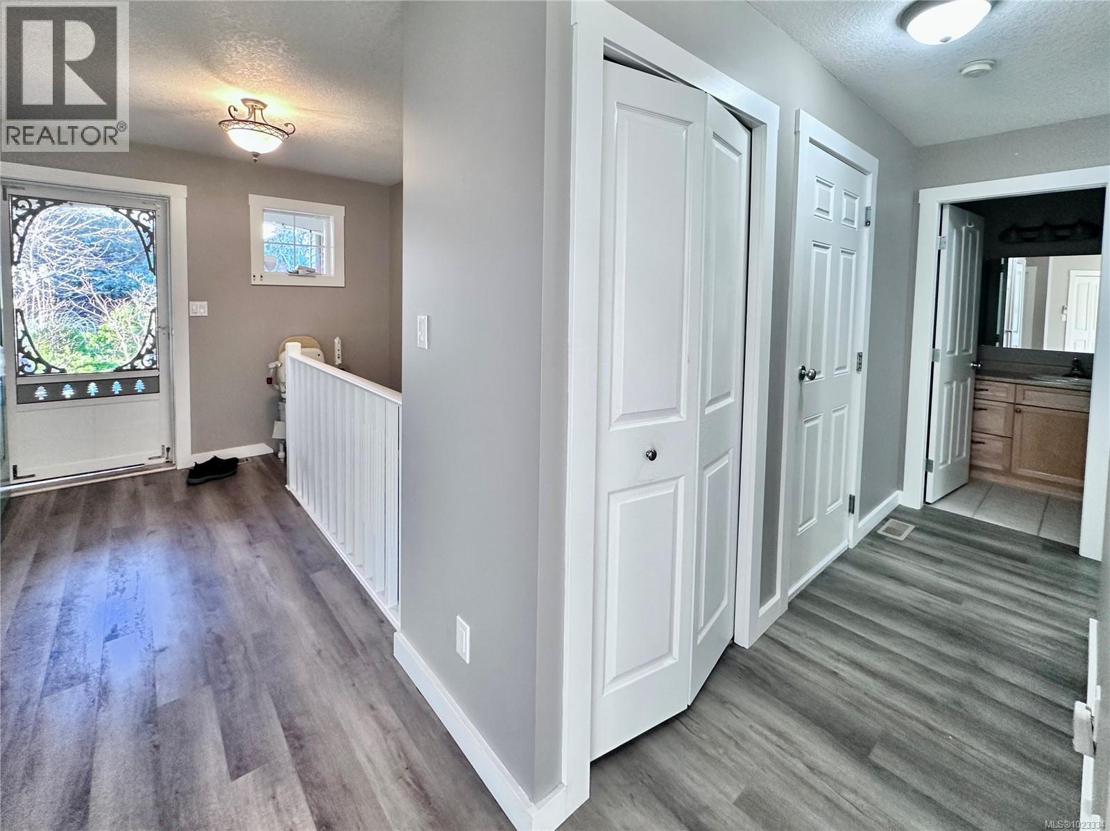 B 111 Gifford Rd, Ladysmith