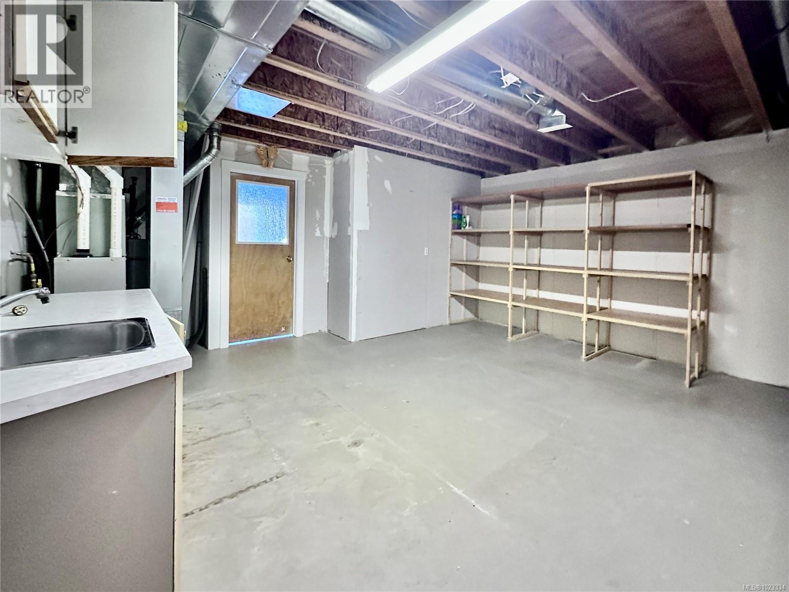 B 111 Gifford Rd, Ladysmith