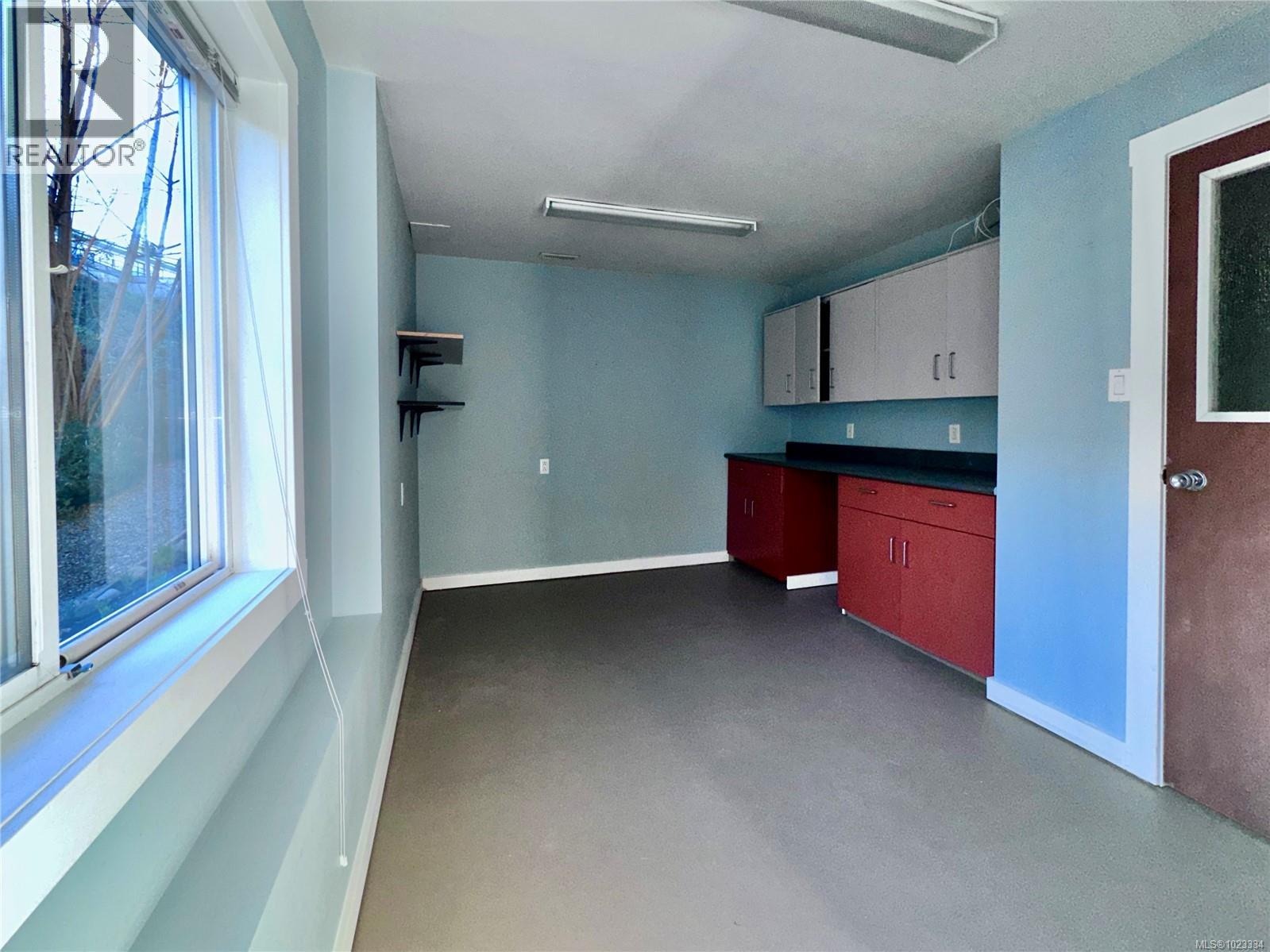 B 111 Gifford Rd, Ladysmith