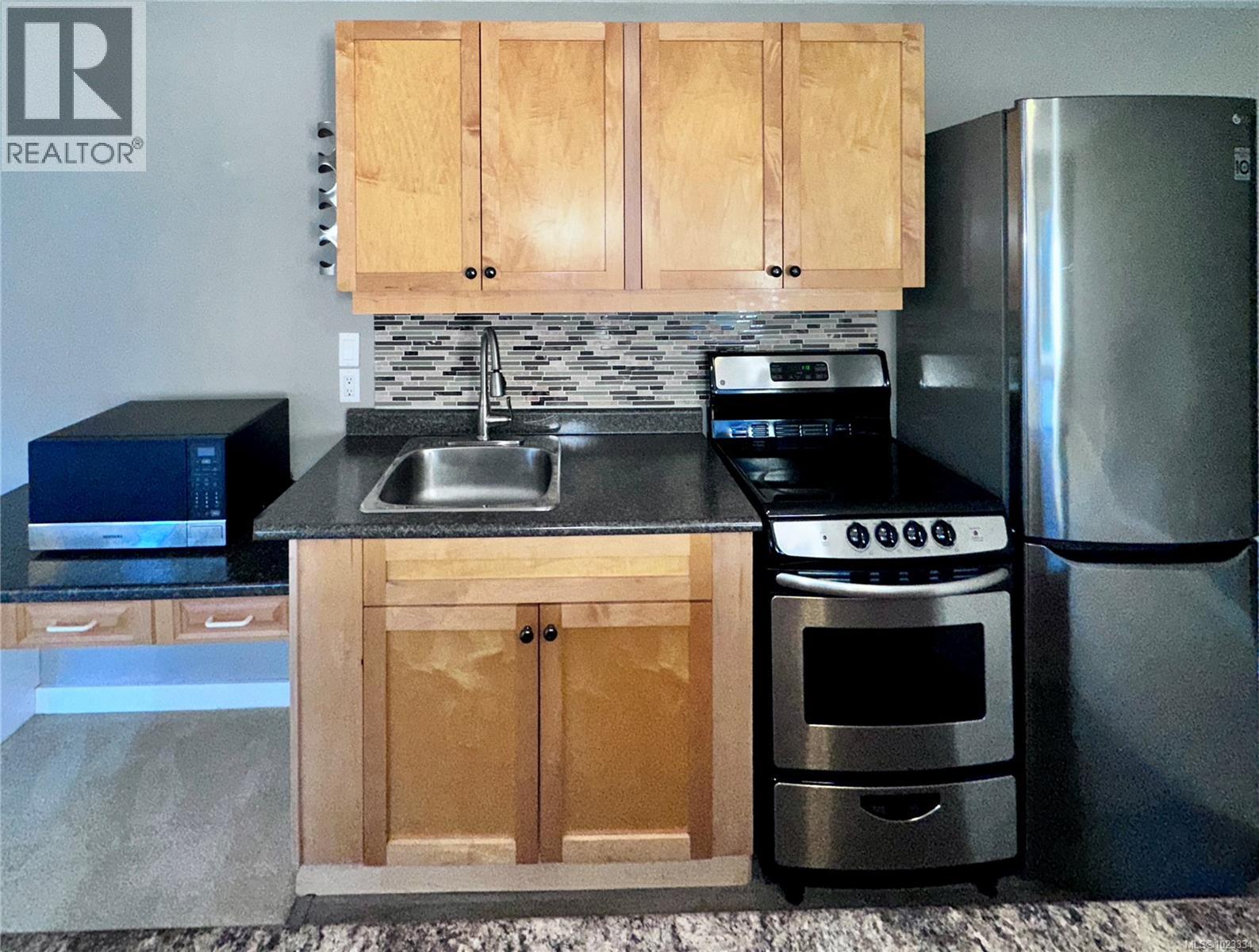 B 111 Gifford Rd, Ladysmith