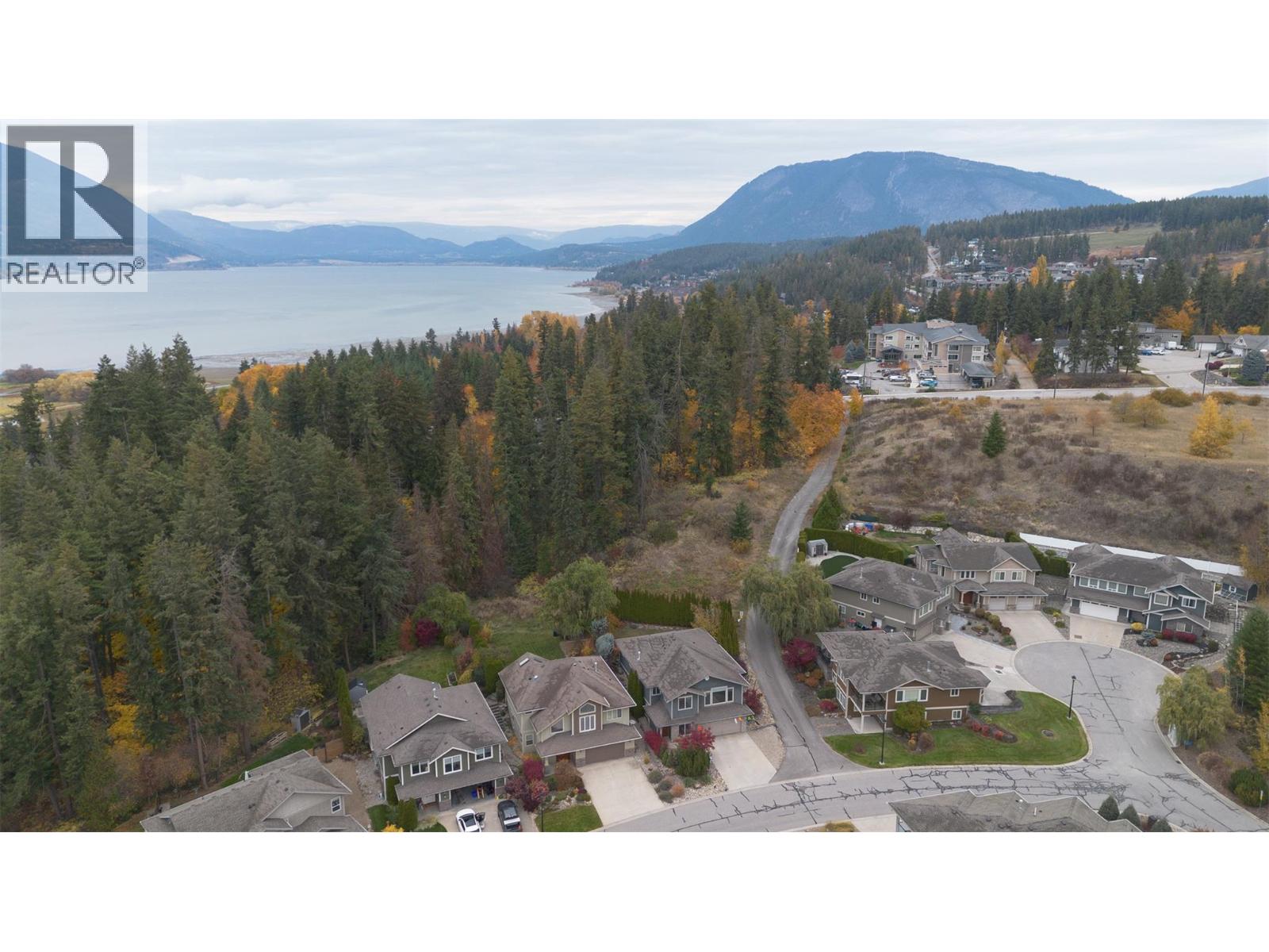 36 1581 20 Street Northeast, Salmon Arm