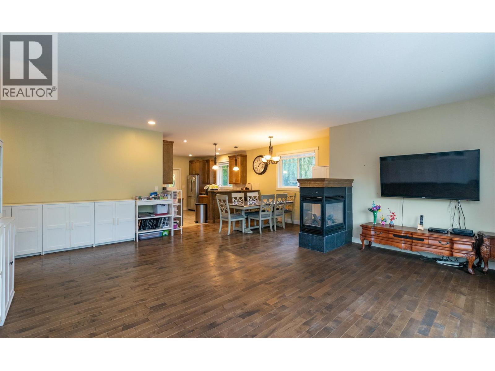 36 1581 20 Street Northeast, Salmon Arm