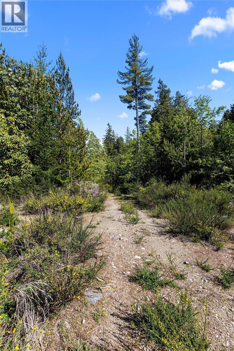  4229 Goldstream Heights Drive, Malahat