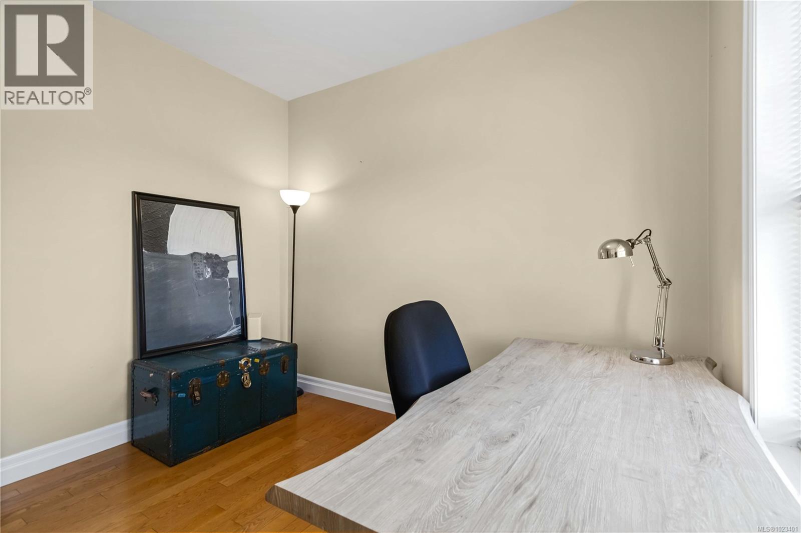 4 1827 Fairfield Road, Victoria