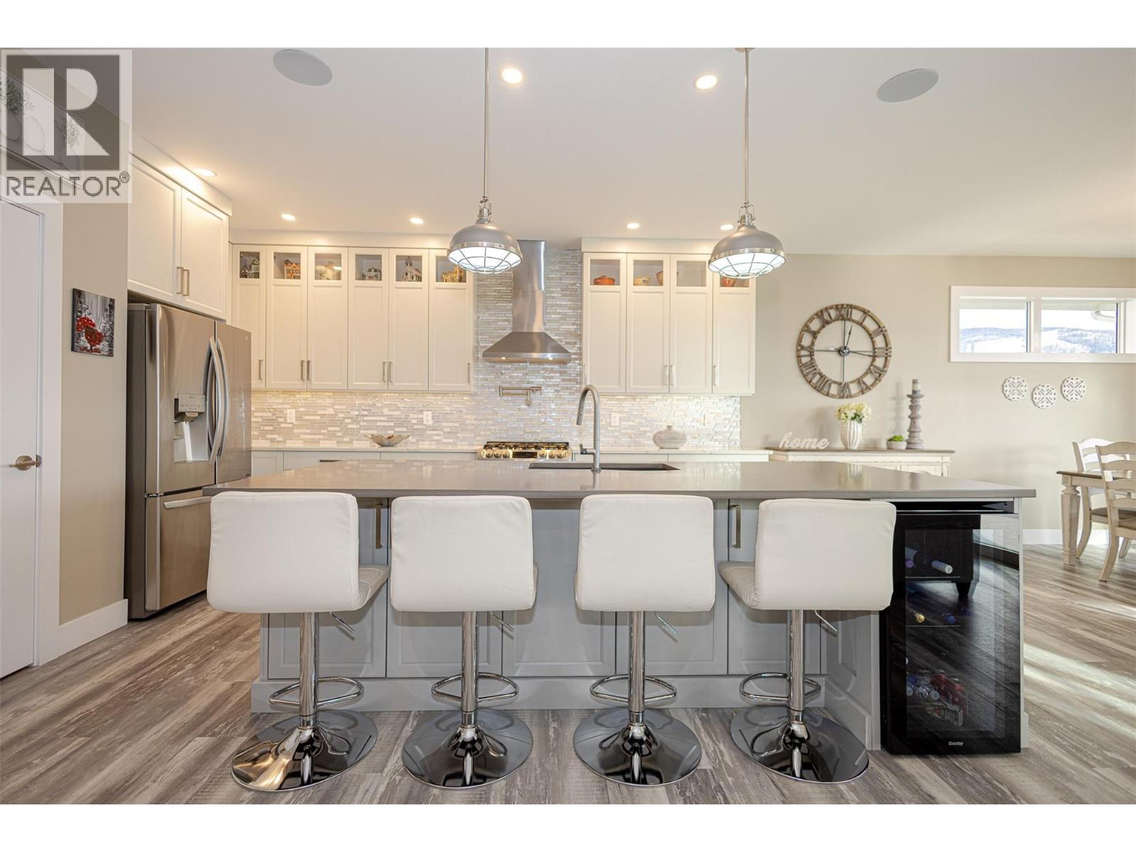  1077 Loseth Drive, Kelowna