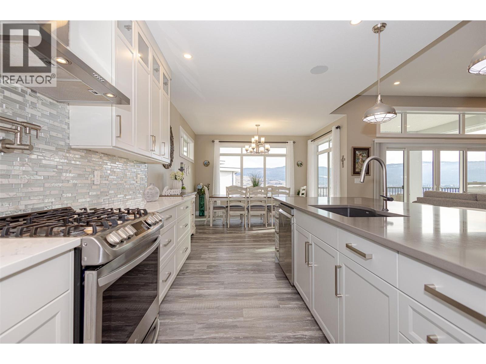  1077 Loseth Drive, Kelowna