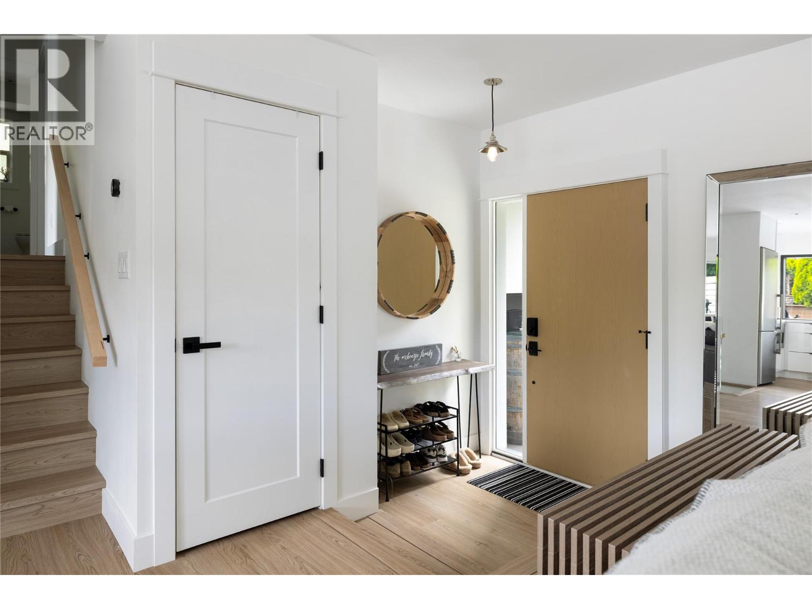  4265 Lakeshore Road, Kelowna