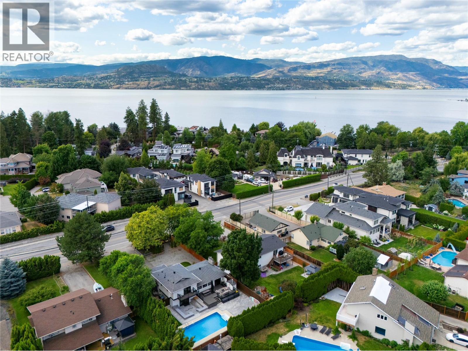  4265 Lakeshore Road, Kelowna