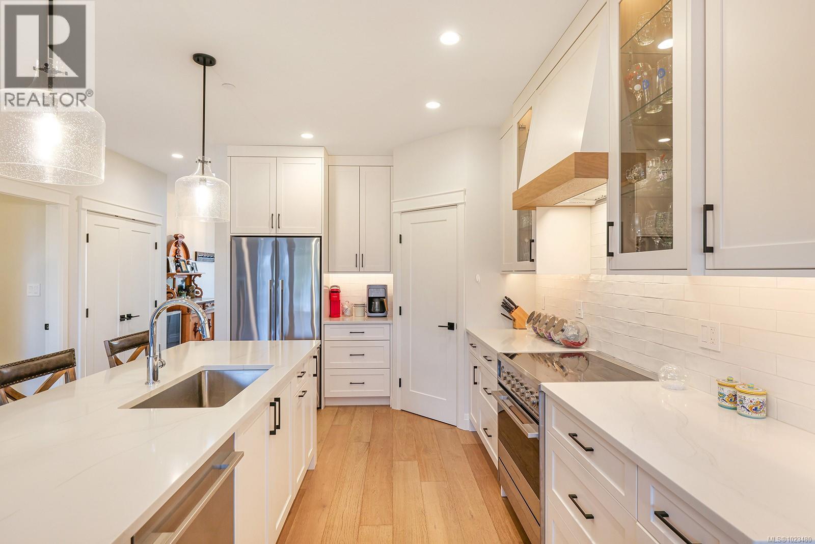 108 1444 Crown Isle Dr, Courtenay