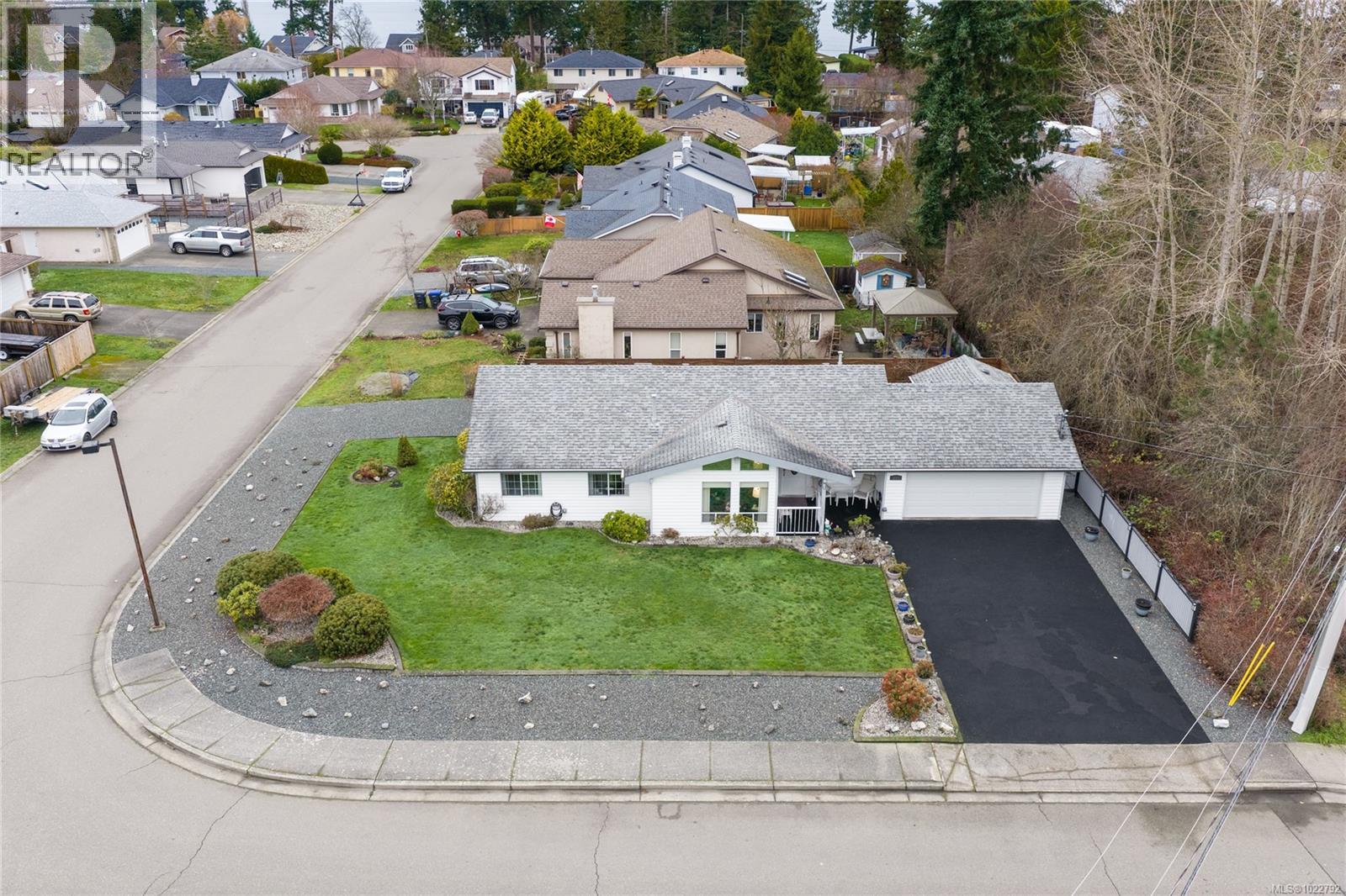 850 Temple St, Parksville