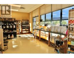 148 & 150 1848 MAIN Street, Penticton