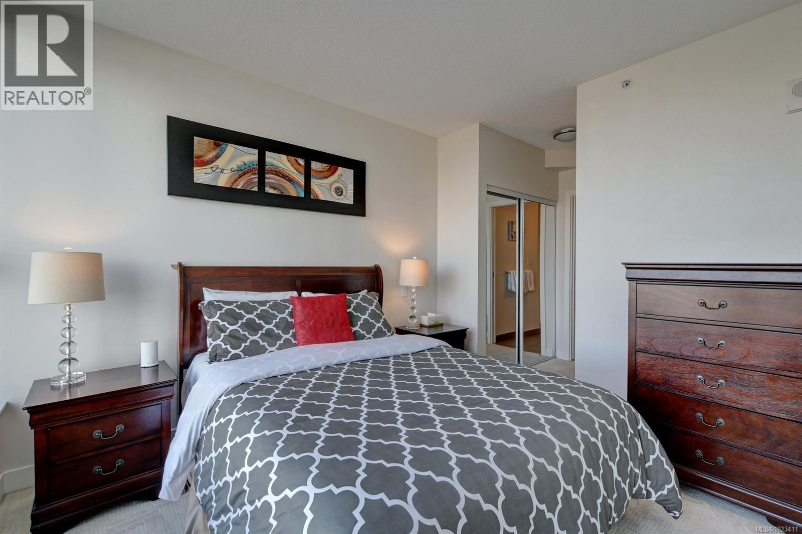 705 760 Johnson Street, Victoria