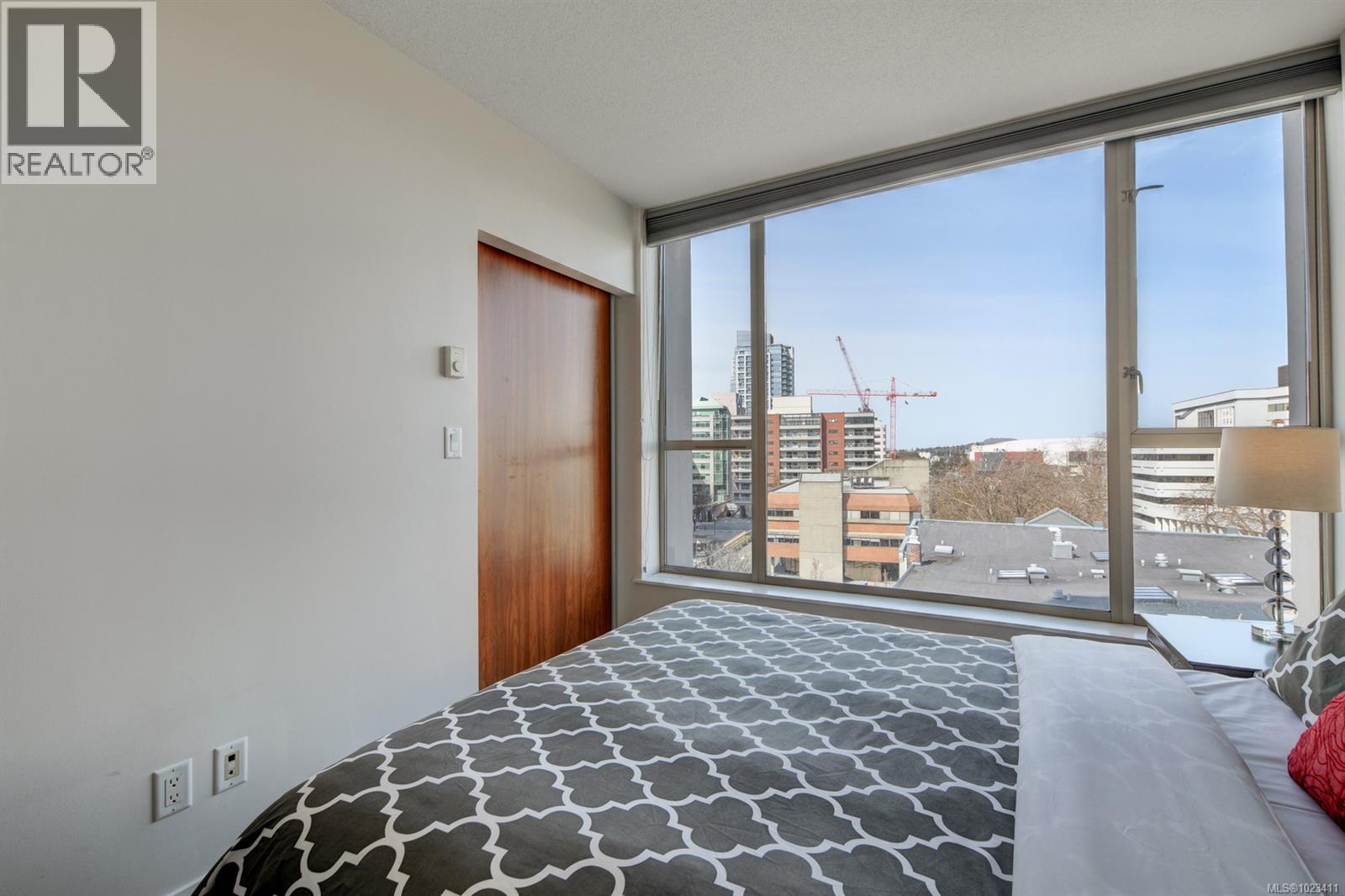 705 760 Johnson Street, Victoria