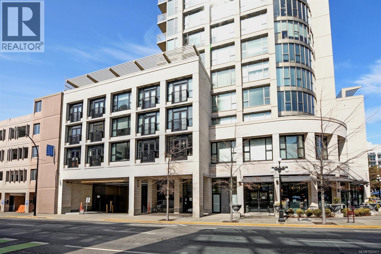 705 760 Johnson Street, Victoria