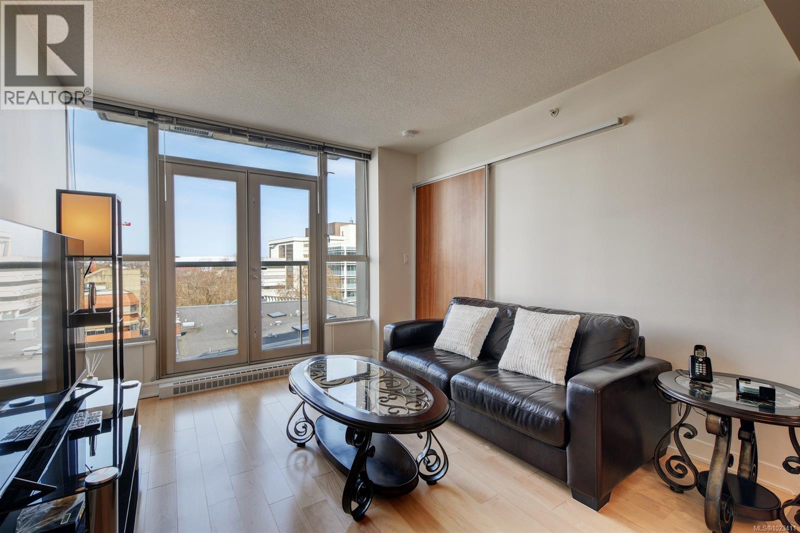 #705 760 Johnson St - 6