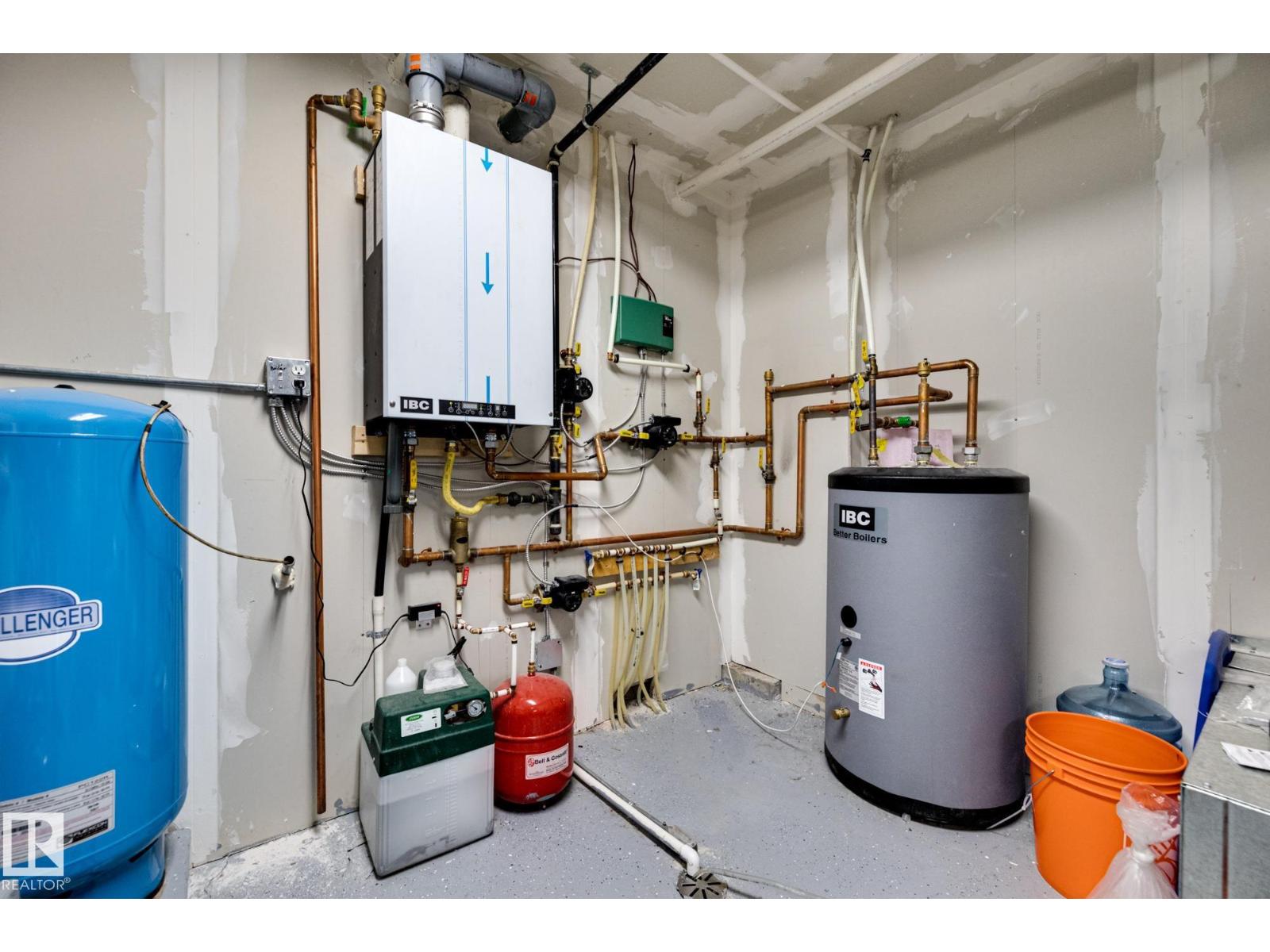 
          2027 TWP ROAD 554
            <br/>
            <span>Rural Lac Ste. Anne County</span>
            , 
            <span>AB</span>
             <span>T0E1V0</span>
         - Photo 31