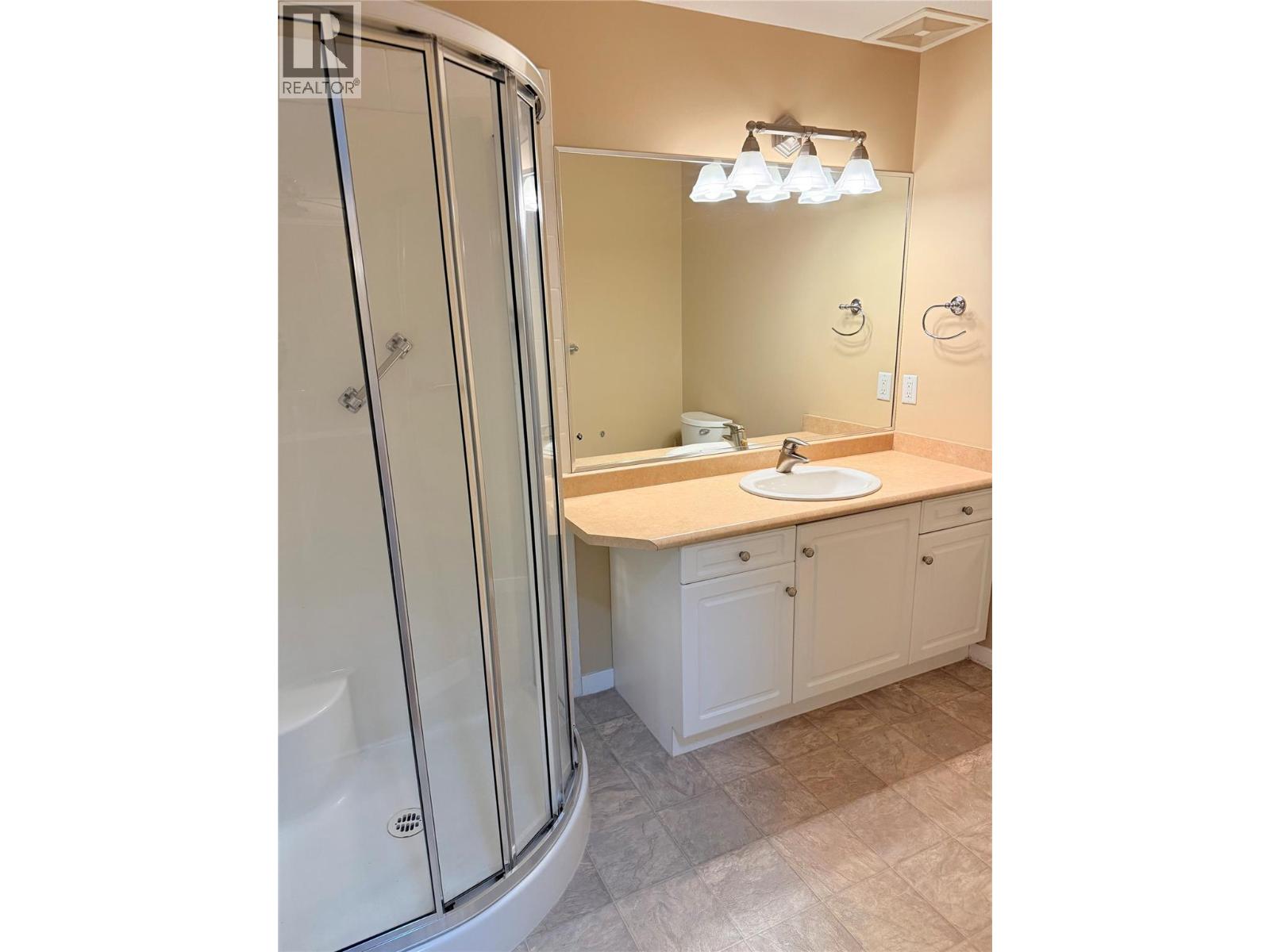 208 305 Whitman Road, Kelowna