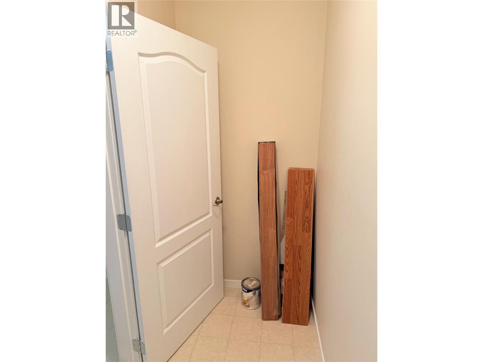 208 305 Whitman Road, Kelowna