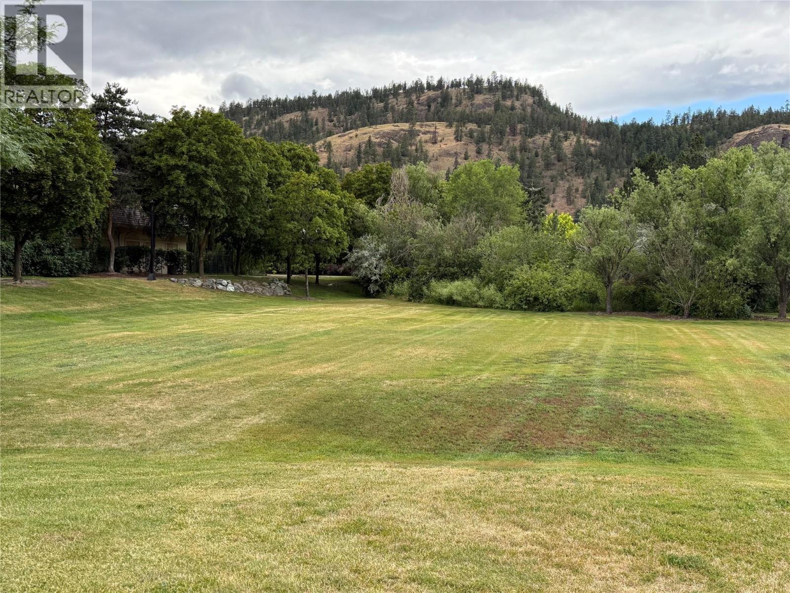 208 305 Whitman Road, Kelowna