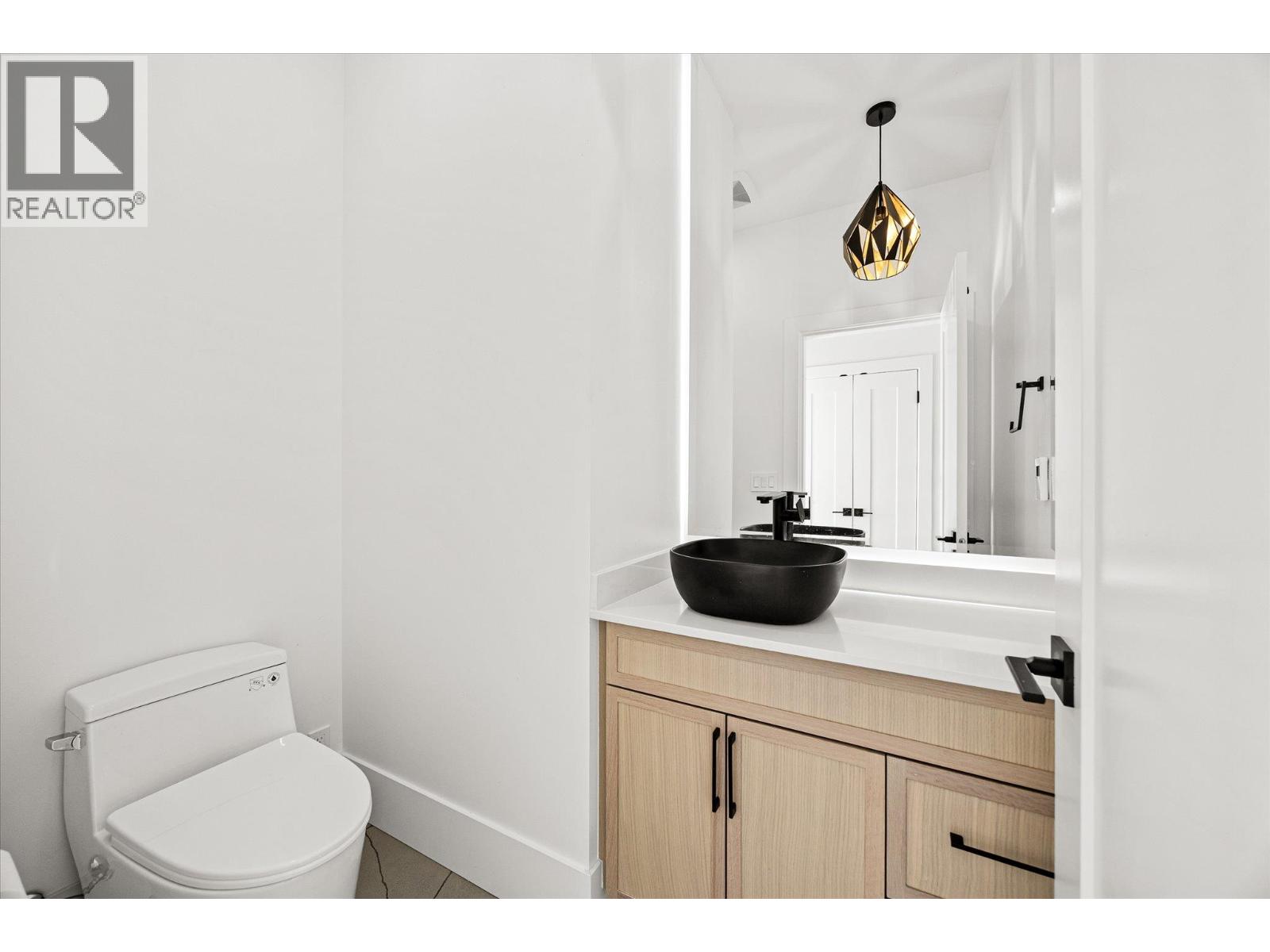  8944 Tavistock Road, Vernon