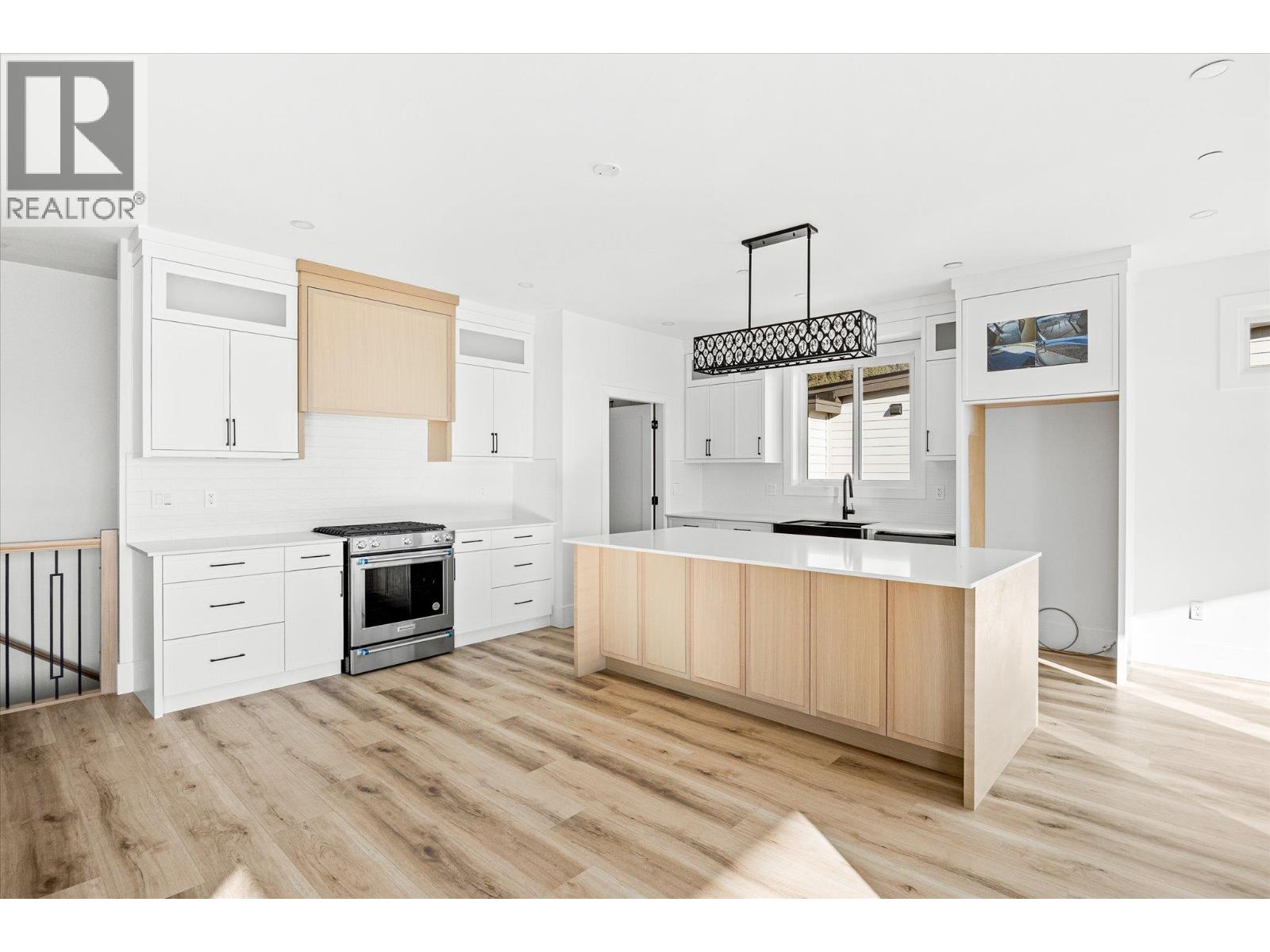  8944 Tavistock Road, Vernon