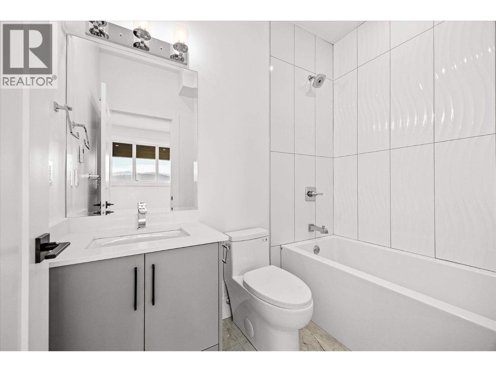  8944 Tavistock Road, Vernon