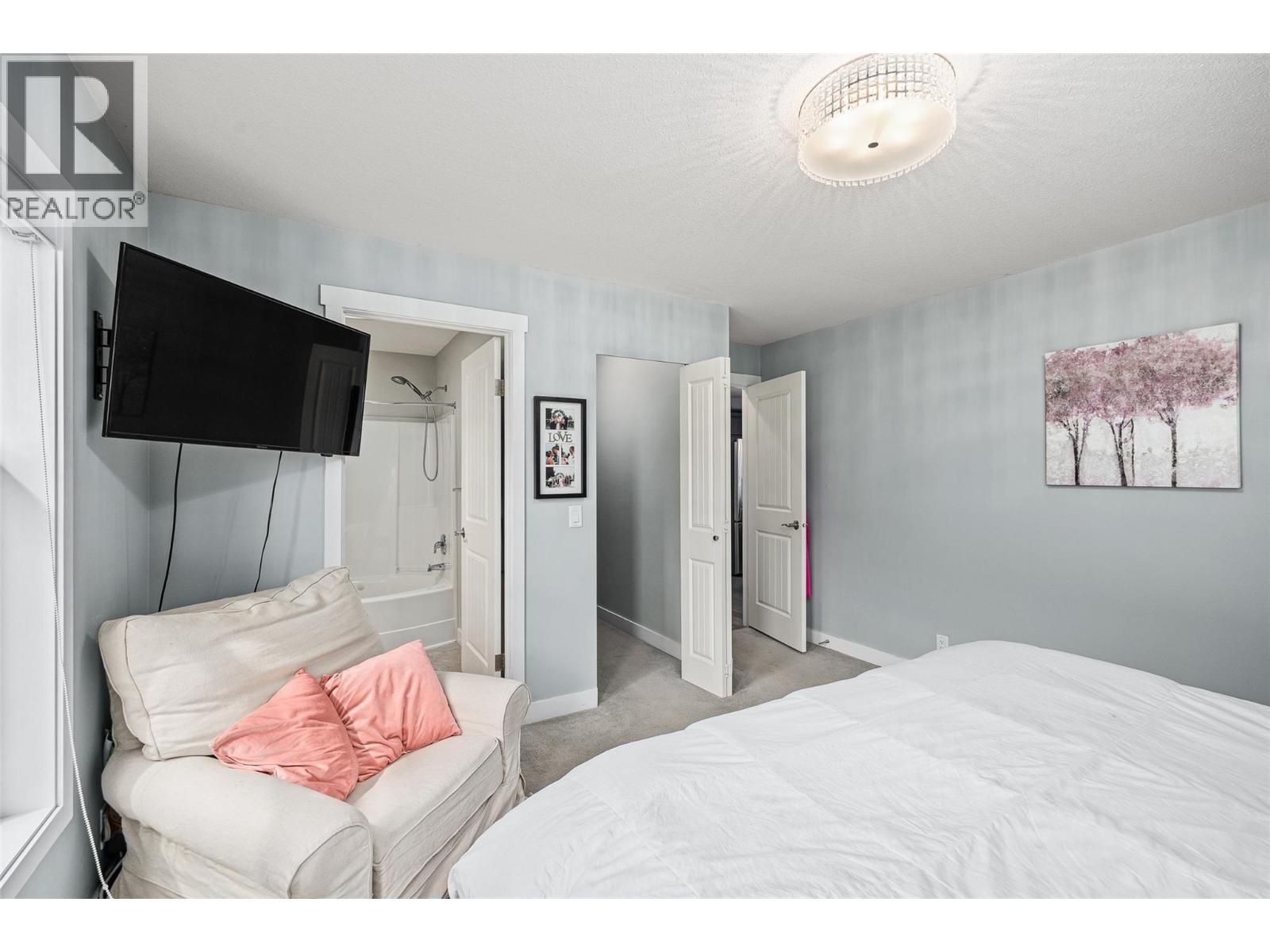 1306 2440 Old Okanagan Highway, West Kelowna