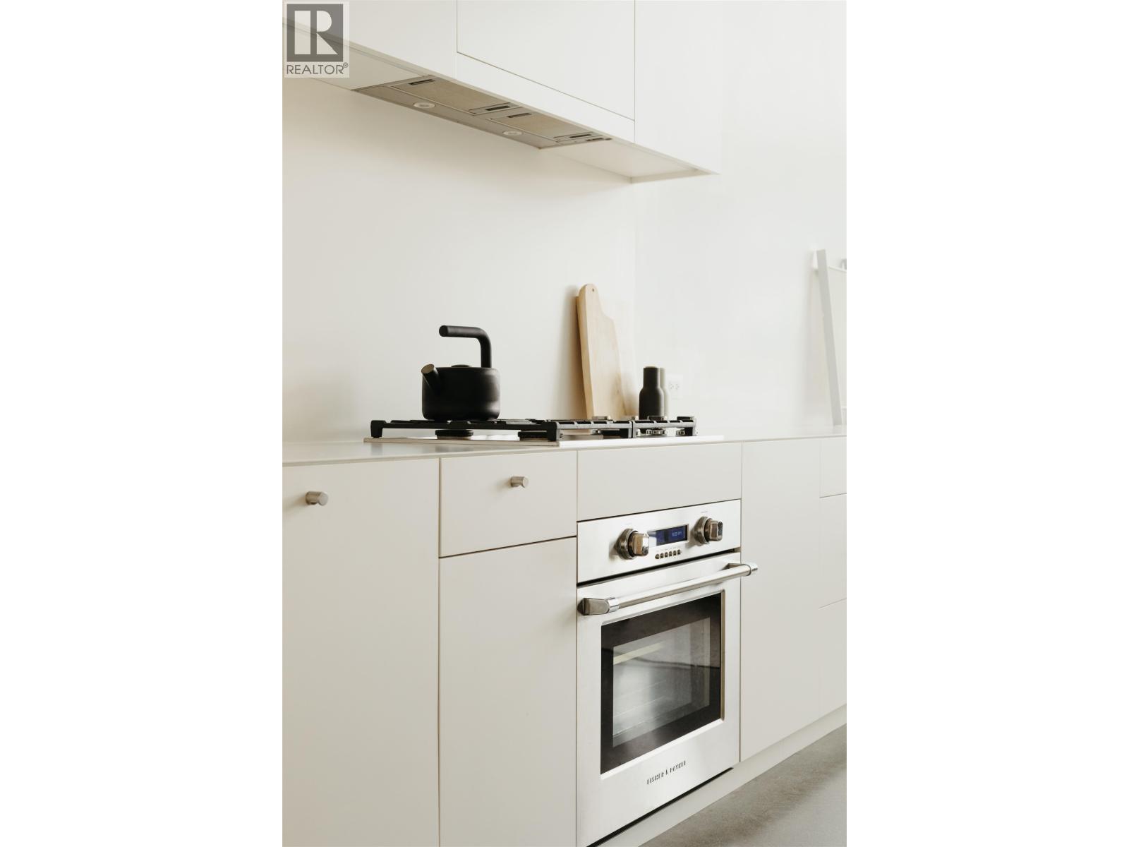 405 289 ALEXANDER STREET, Vancouver