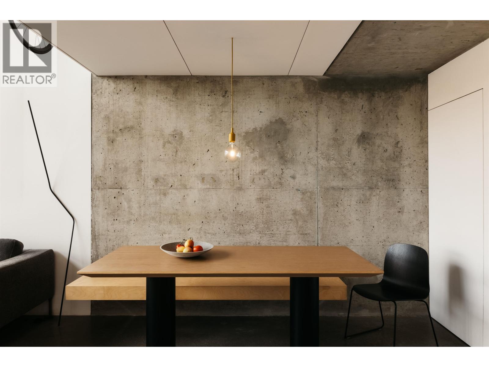 405 289 ALEXANDER STREET, Vancouver