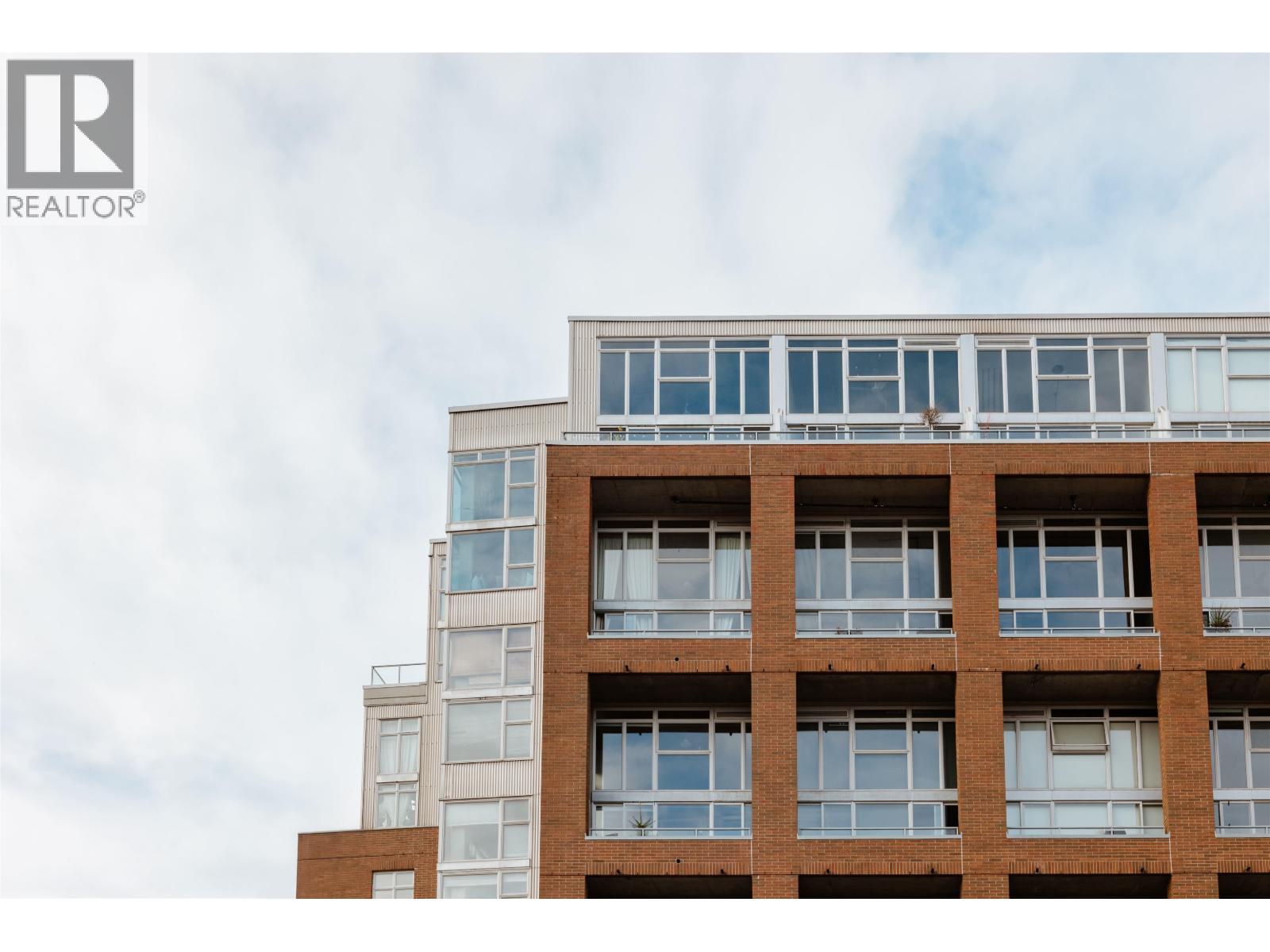 405 289 ALEXANDER STREET, Vancouver