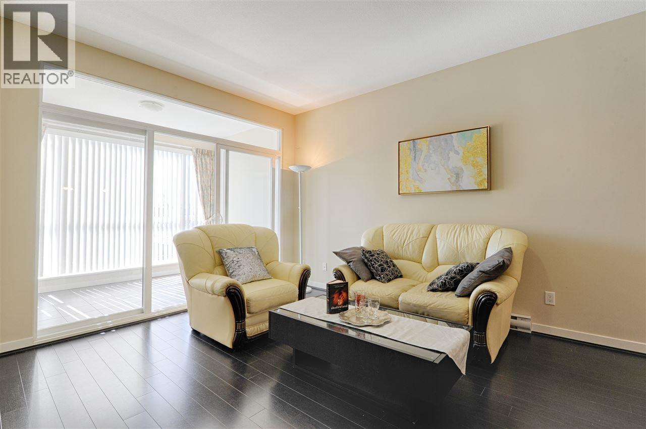 3F 2239 KINGSWAY, Vancouver