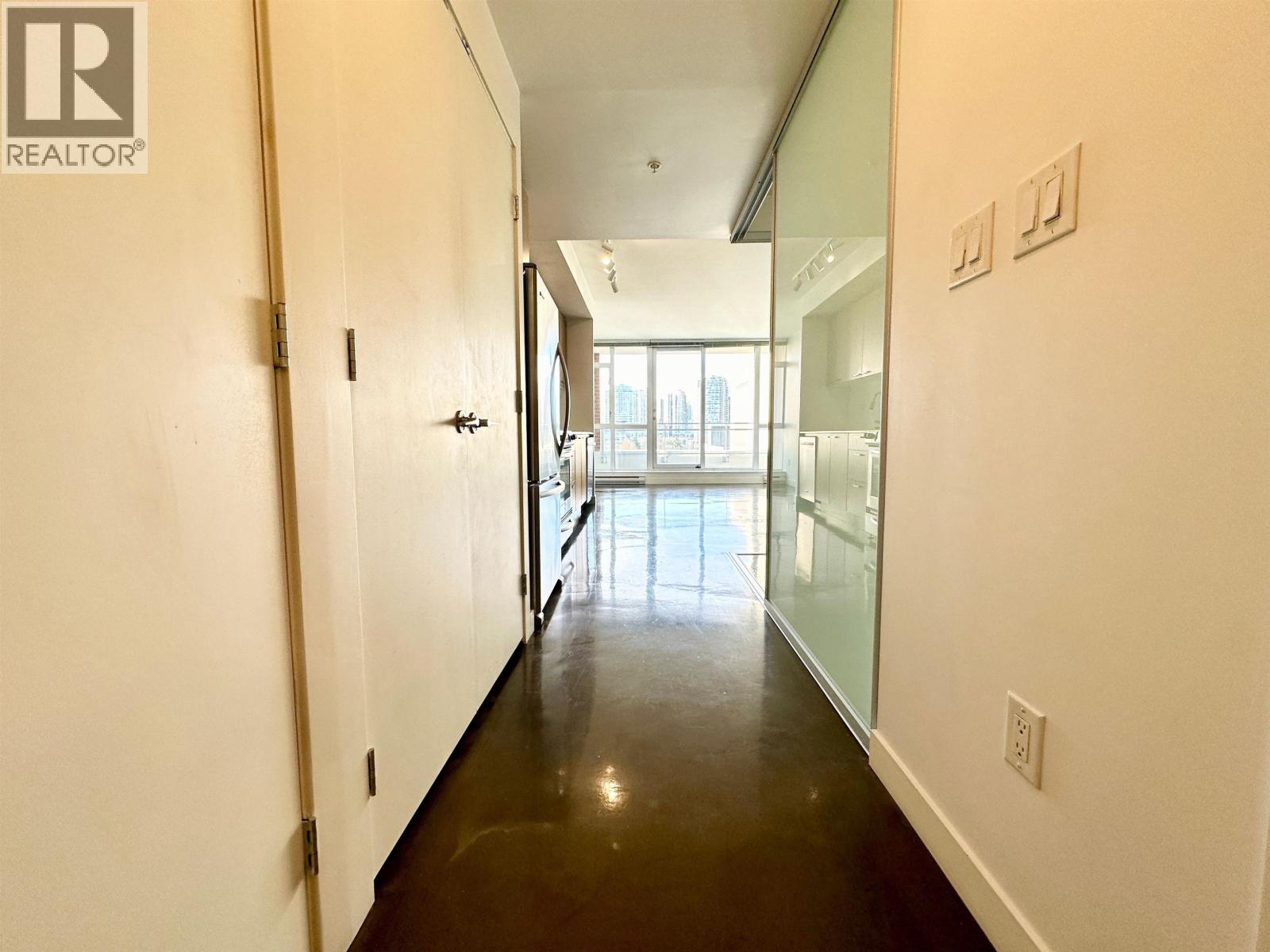 706 221 UNION STREET, Vancouver