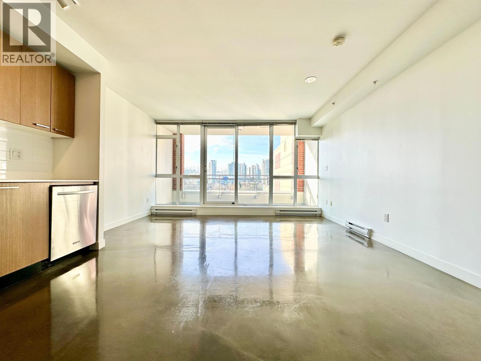 706 221 UNION STREET, Vancouver