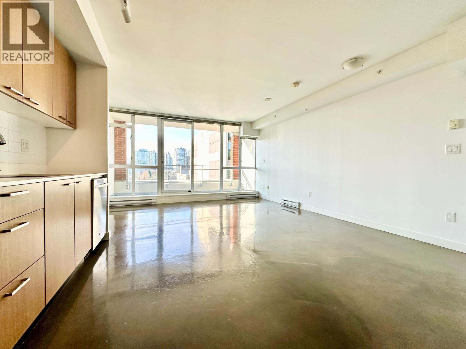 706 221 UNION STREET, Vancouver