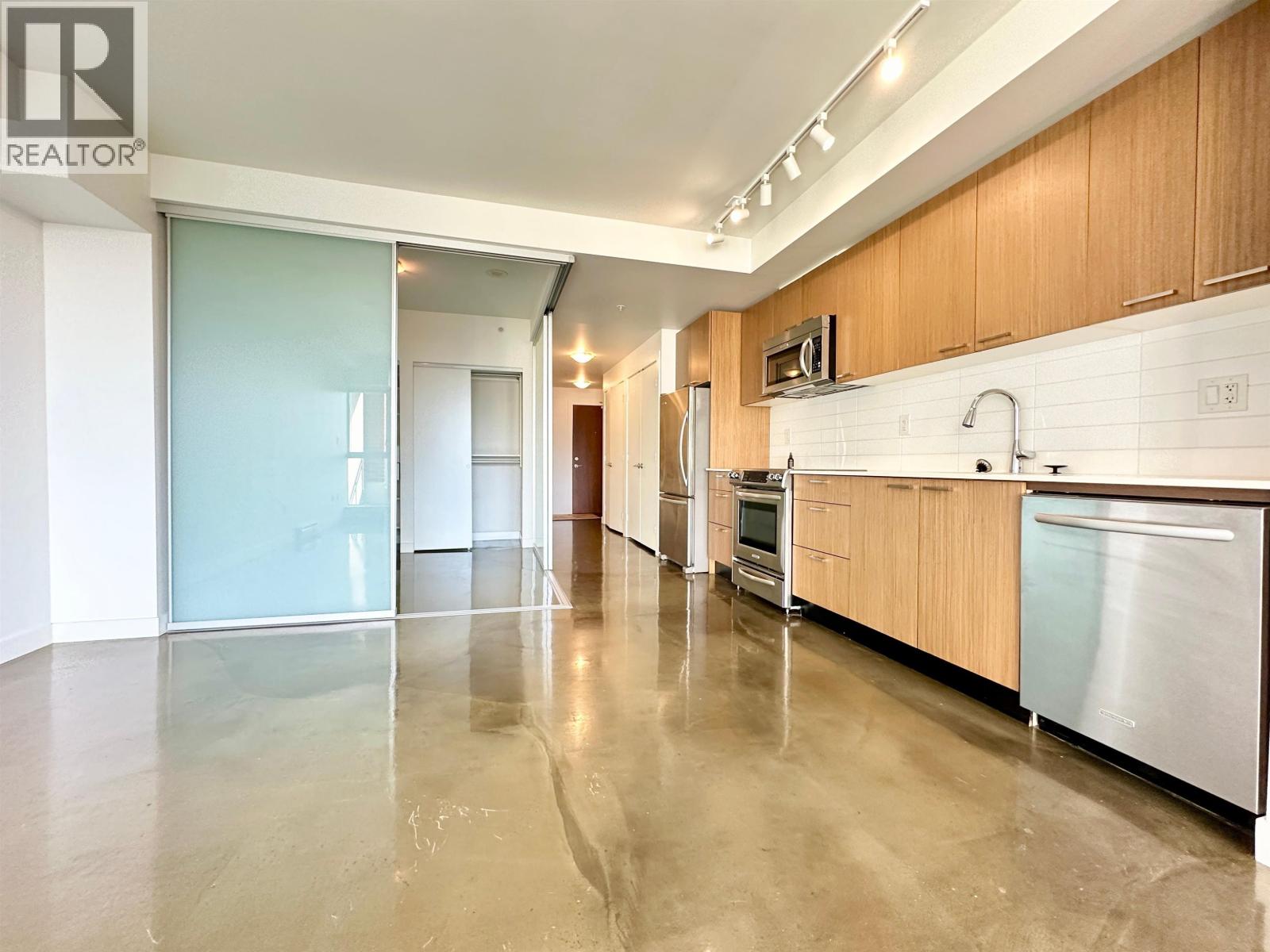 706 221 UNION STREET, Vancouver