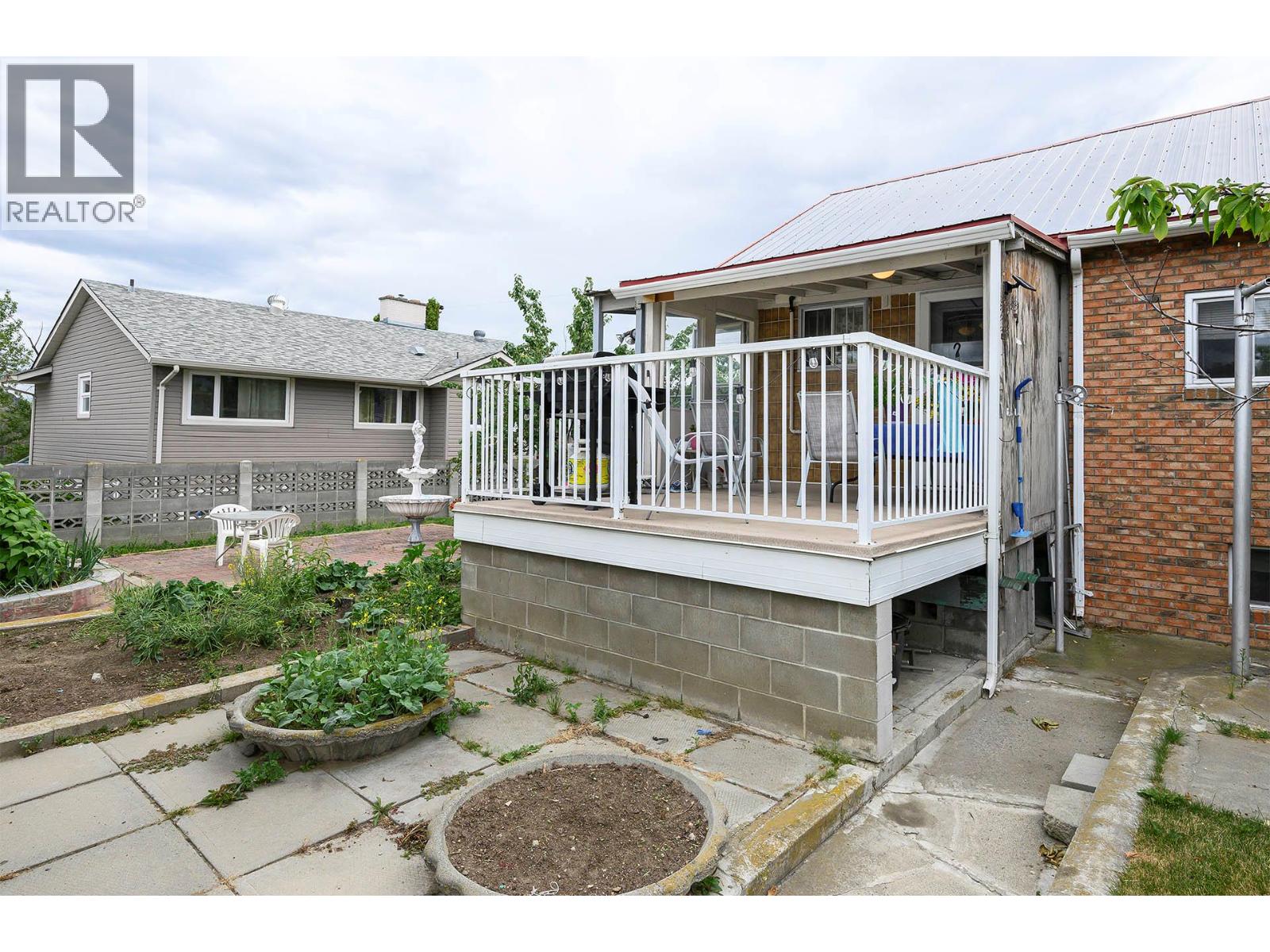 307 HOLLY AVENUE - 11